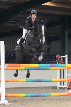 Hertfordshire Showjumper Tagatha Payne secures her place in the  Dodson & Horrell 1.10m National Amateur Championship